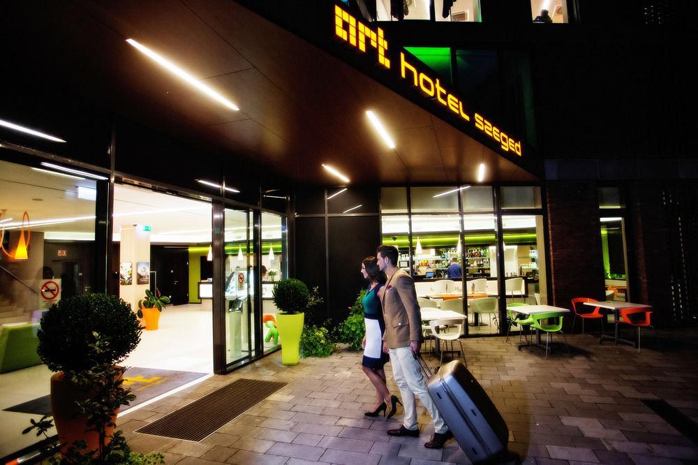 Art Hotel Szeged Exterior foto